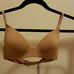 Victoria's Secret Wireless T-shirt bra 32B/C70